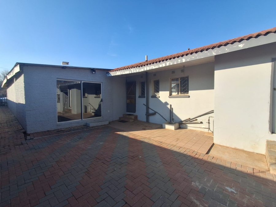 To Let 4 Bedroom Property for Rent in Virginia Free State